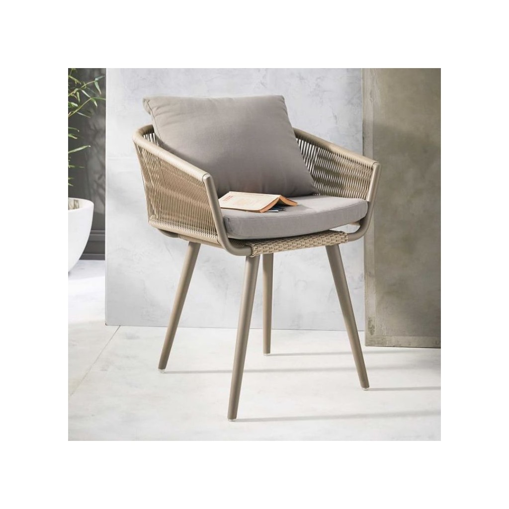 Gorgelen Prestige incompleet Trendy terrasstoel van hoge kwaliteit Twisted| DIIIZ