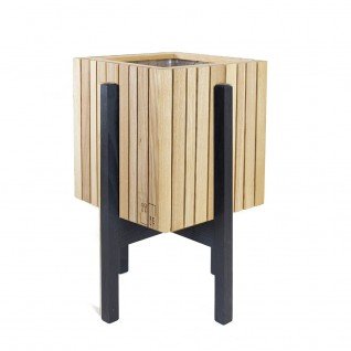 GrowOn planter on legs - Squarely 
