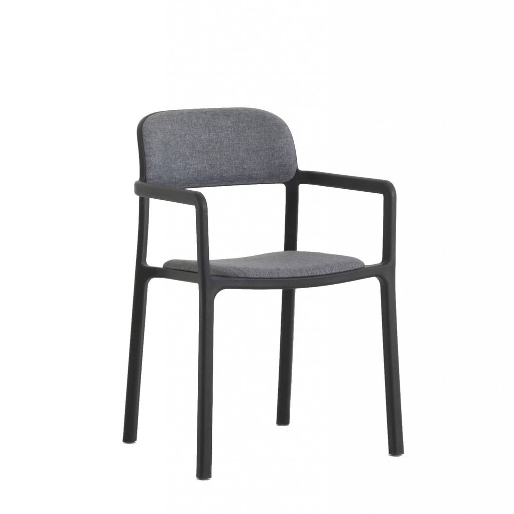 inkt Conclusie hun Design Artena kunststof en stapelbare stoel | DIIIZ