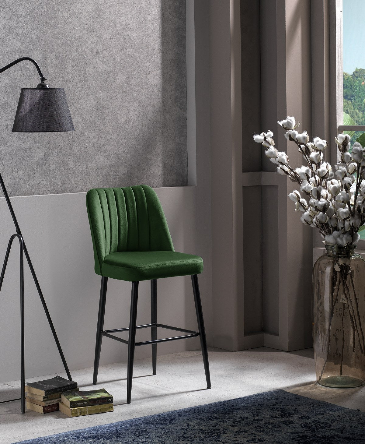 Set of 2 Vento Polyester Bar Stools in Green and Black