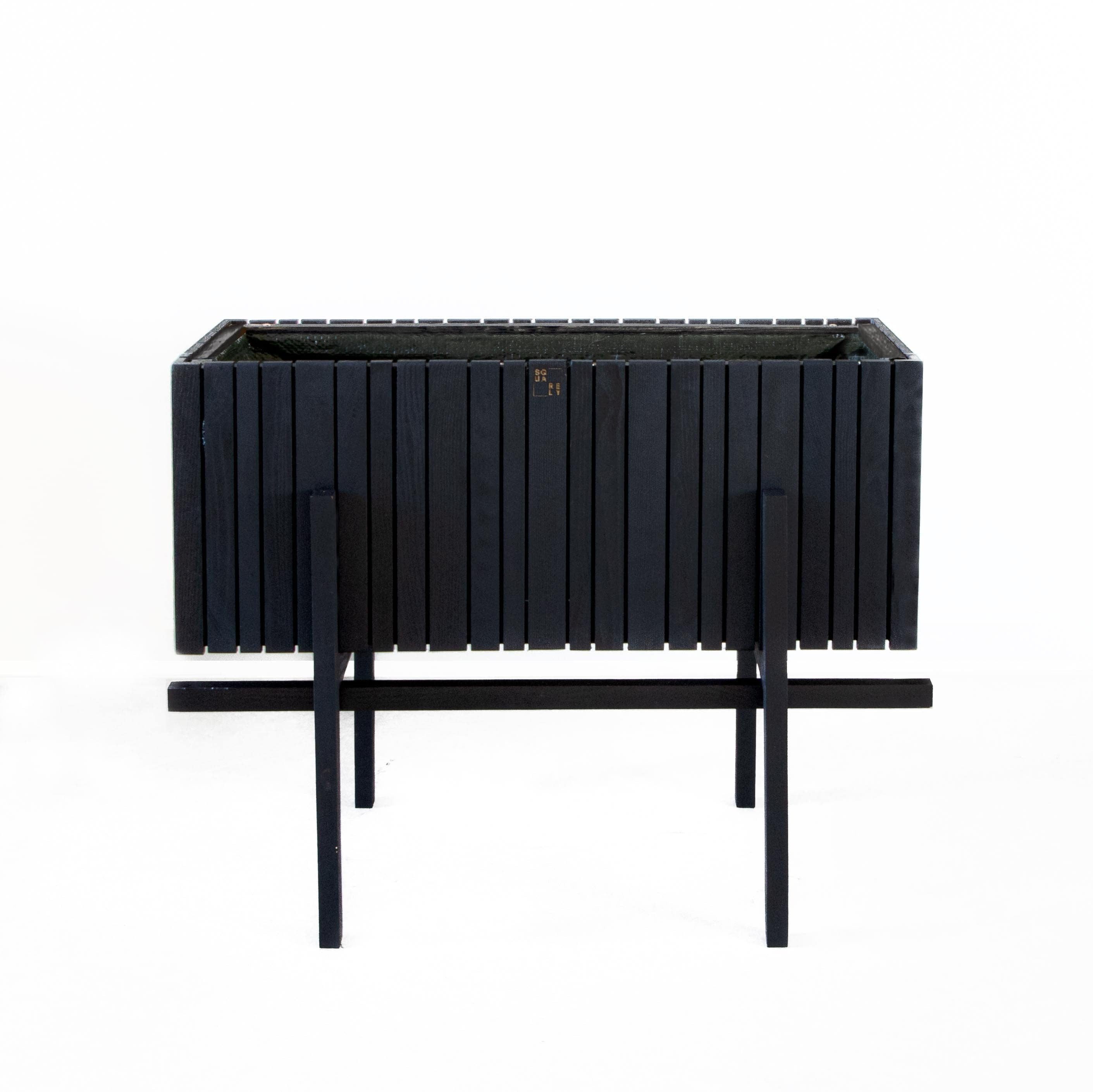 GrowWide planter on legs - Squarely 