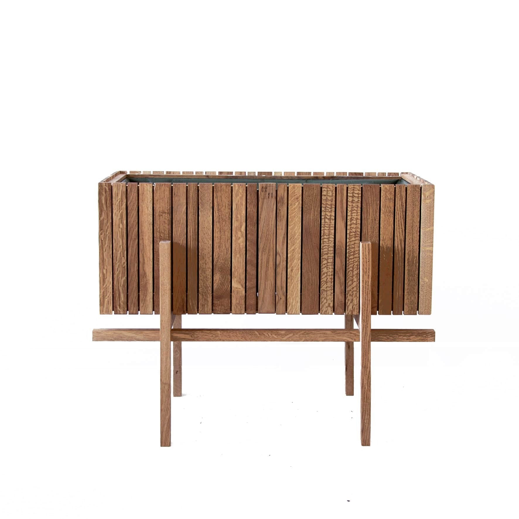 GrowWide planter on legs - Squarely 