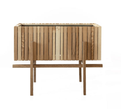 GrowWide planter on legs - Squarely 