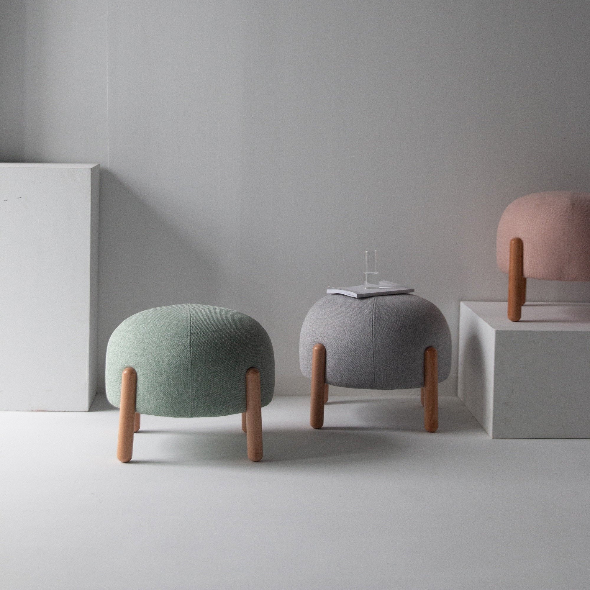 Fabric stool Cocci