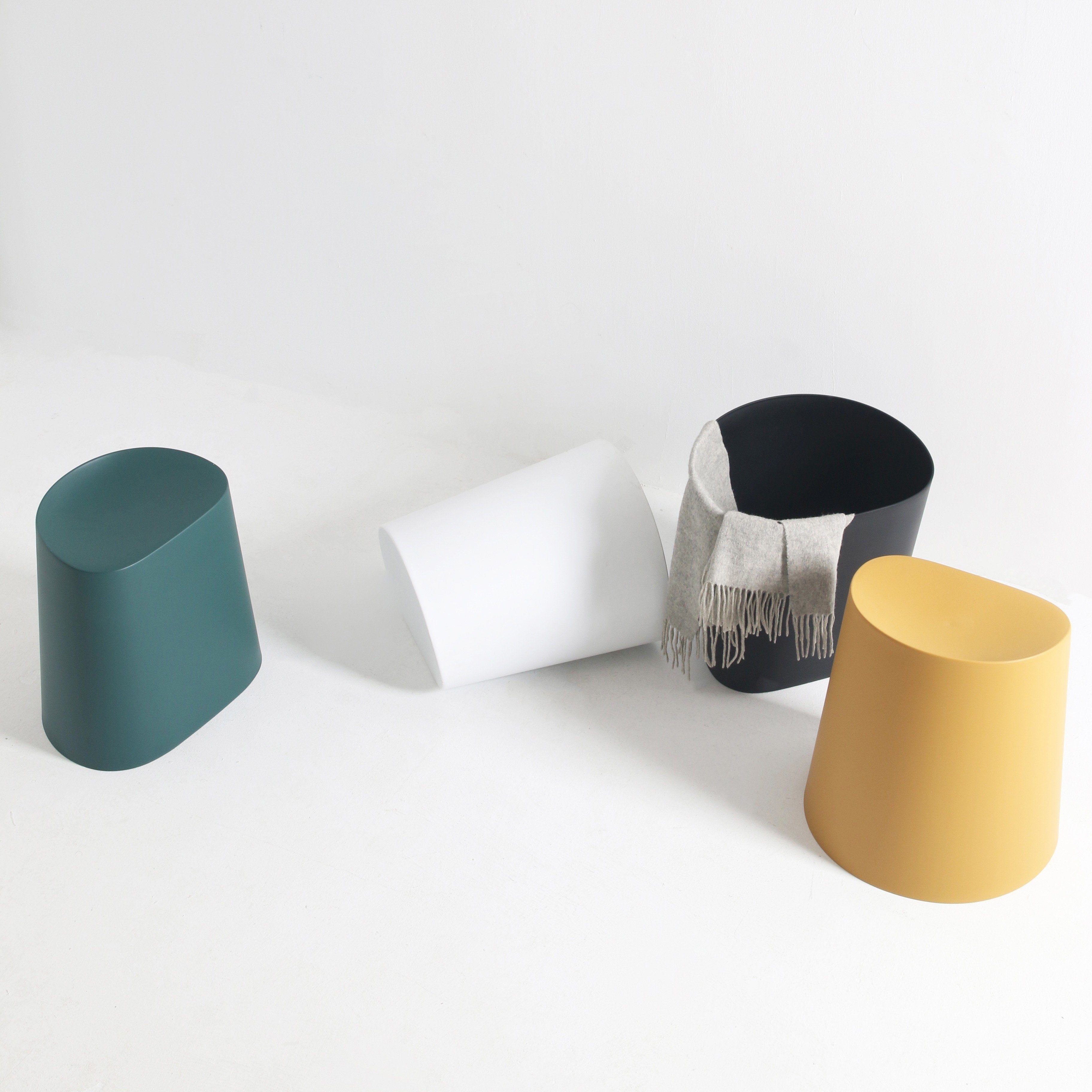 Kalmar stackable pouf