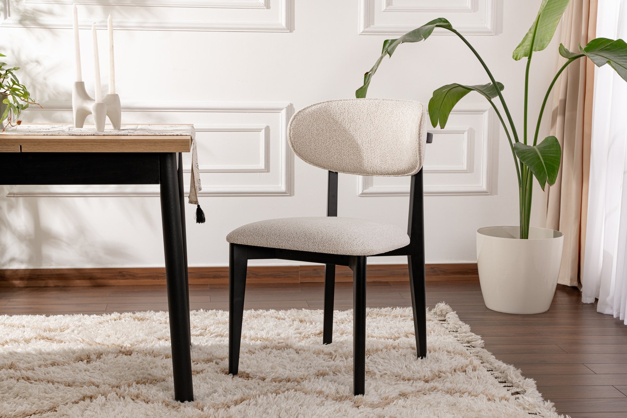 Set of 2 Lionte Dining Chairs in White and Black