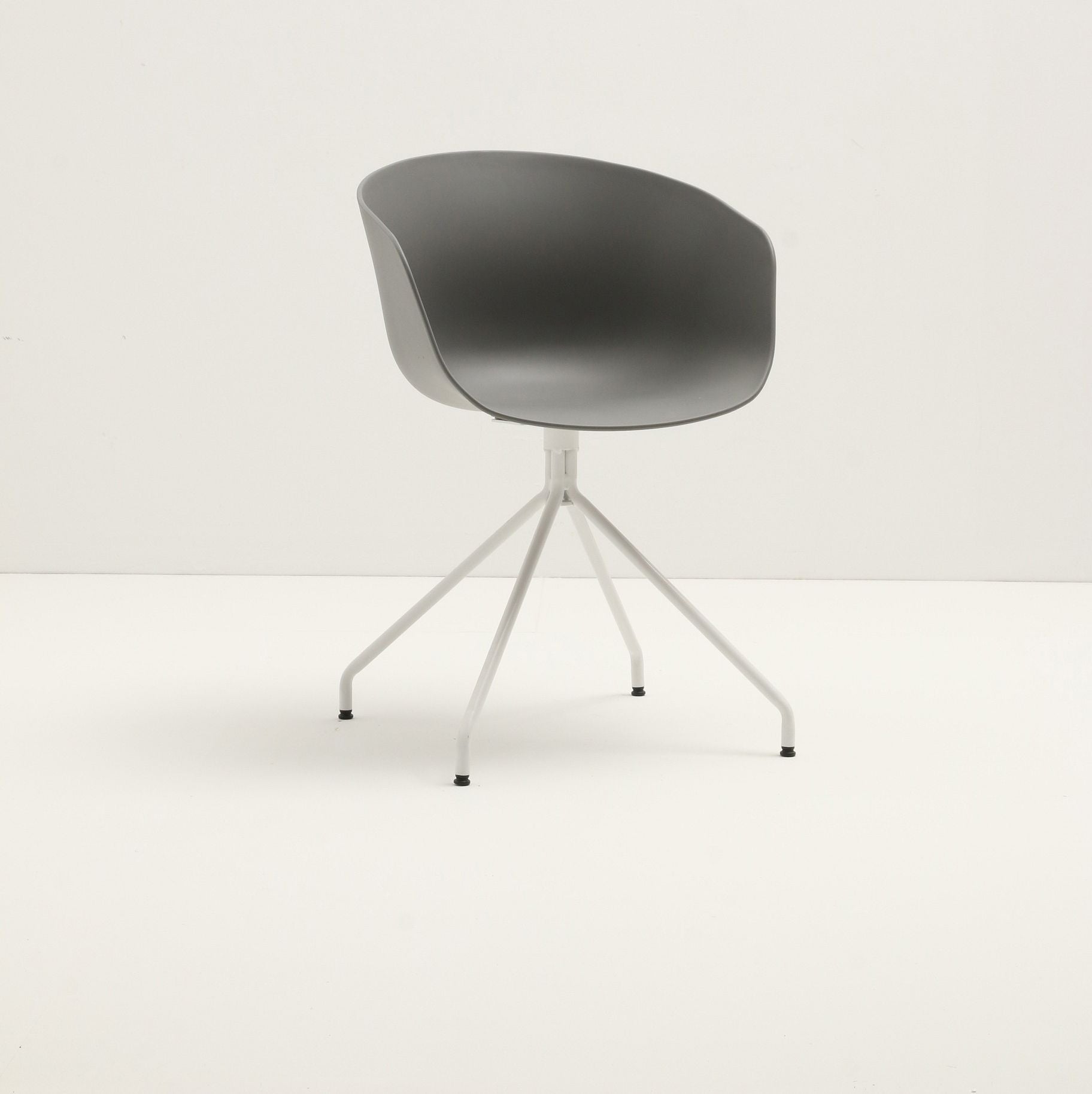 HYCE B0 Swivel Armchair  