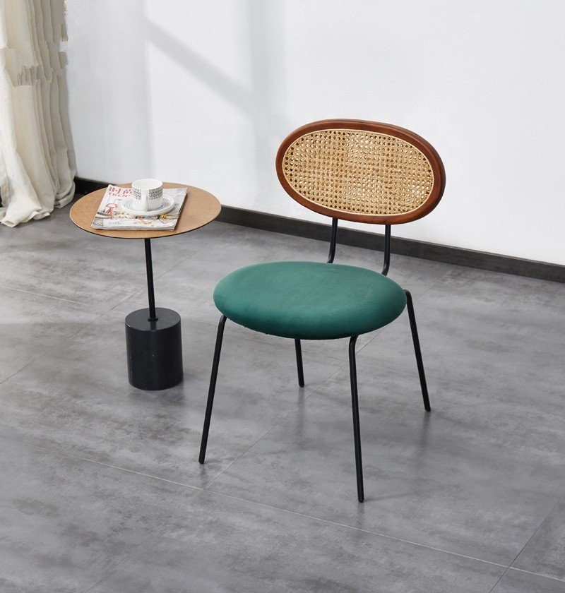 Chaise rétro velours et cannage Margaret