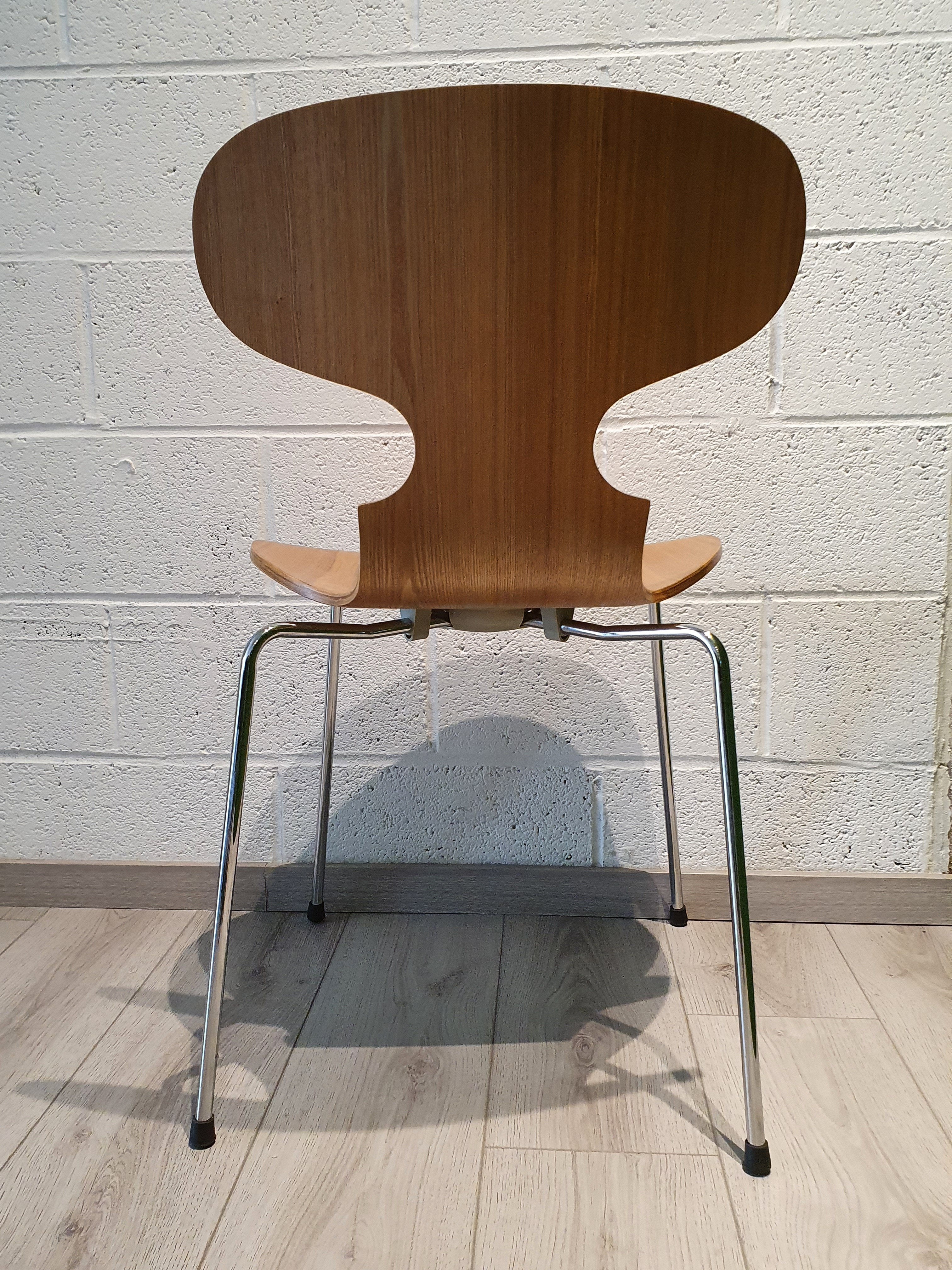 Set of 2 ANT chairs - Outlet