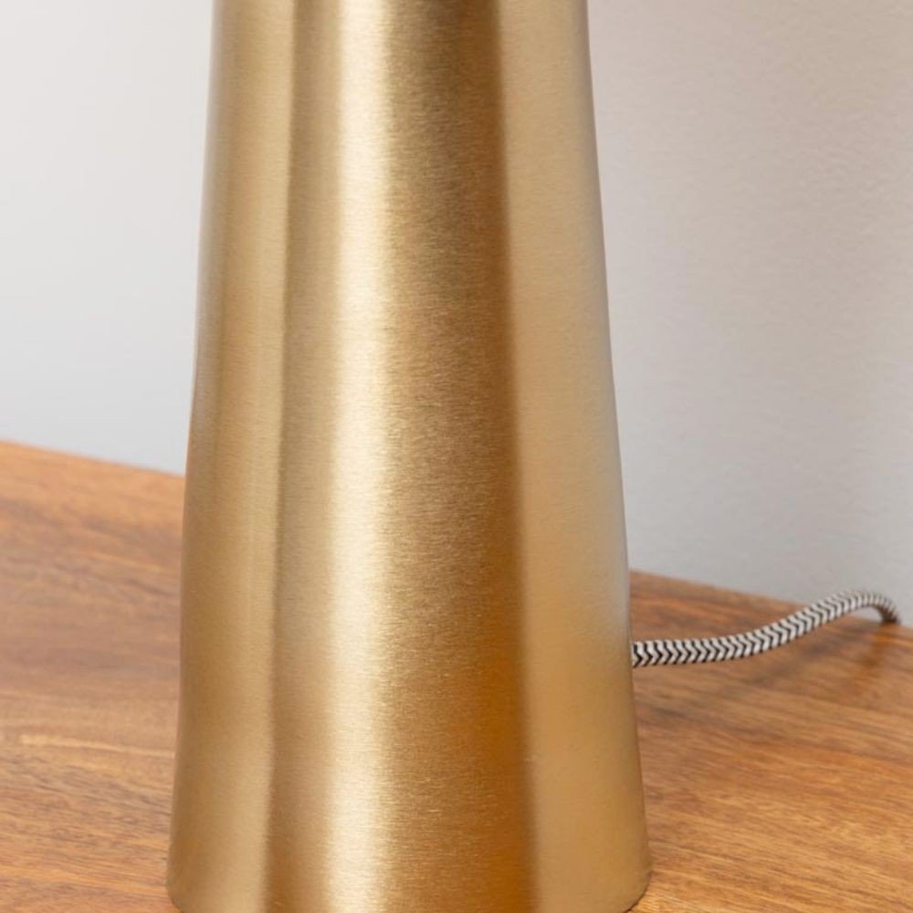 Retro metal bedside lamp