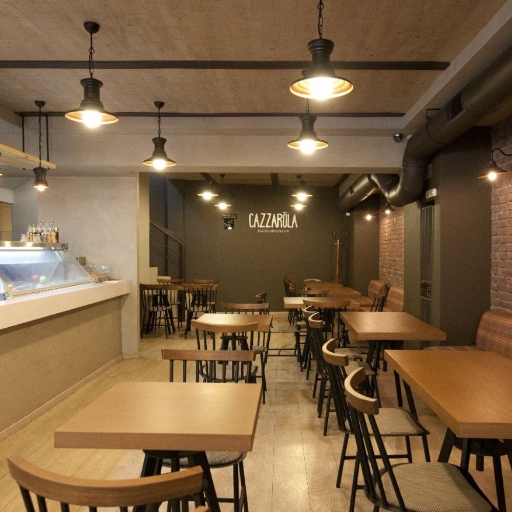 Chaise extérieure en metal avec coussin Brass