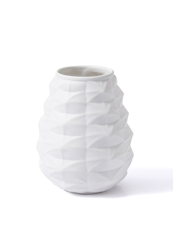 Vaso in ceramica bianca per esposizioni su scaffali