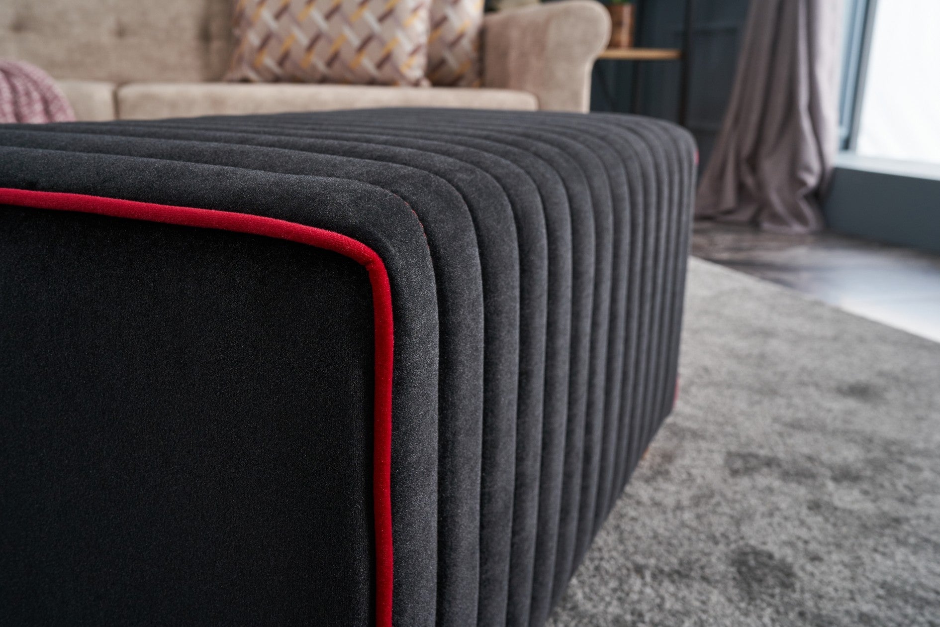 Mabel Puf - Black | Anthracite
Pink Pouffe – Modern Upholstered Ottoman