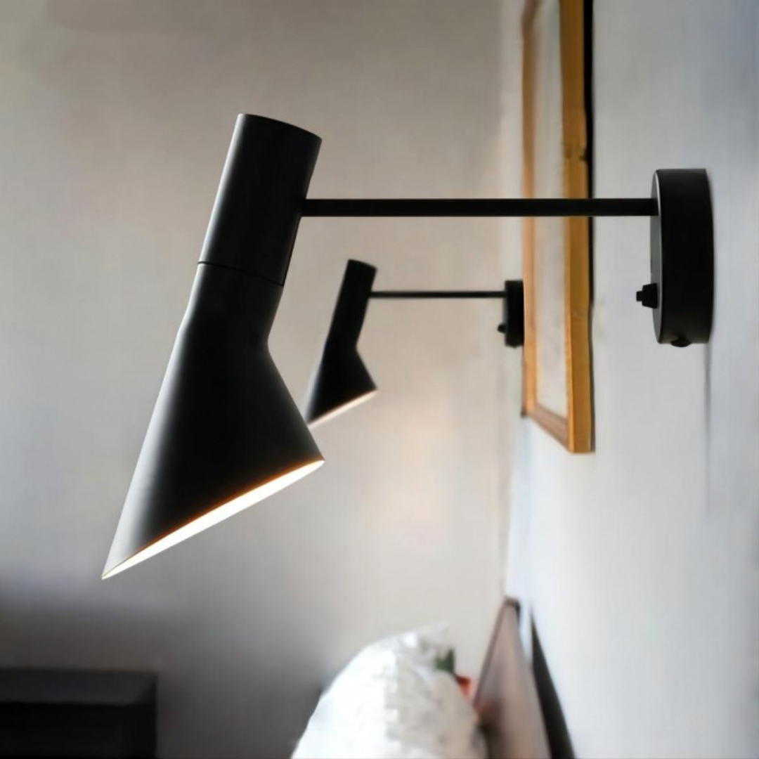 AGI Wall Light