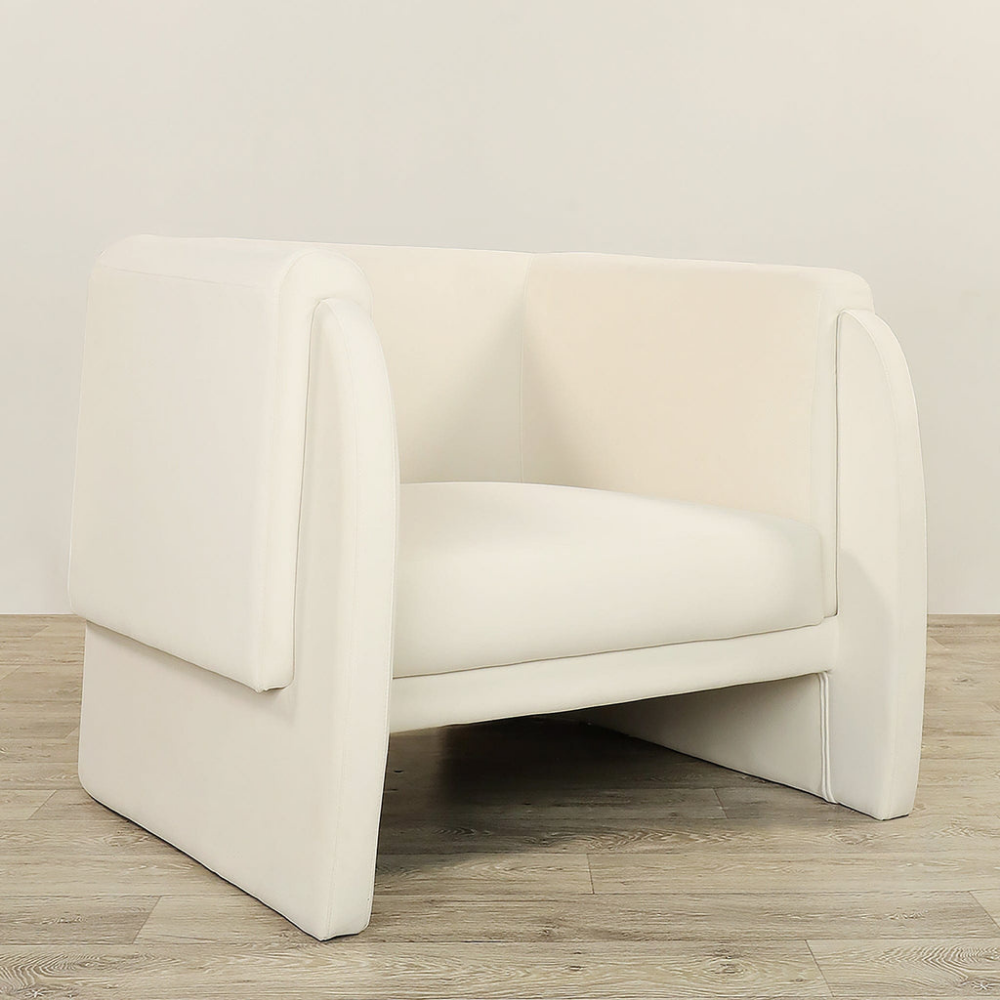 Tressa armchair with curved armrests