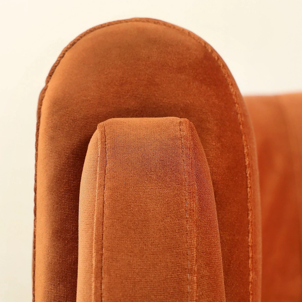 Tressa armchair with curved armrests