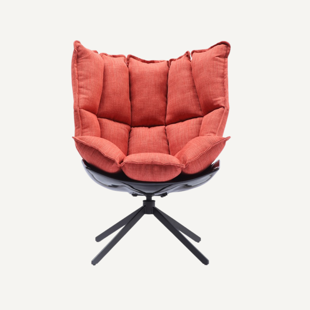 Lounge chair with Husky cushion