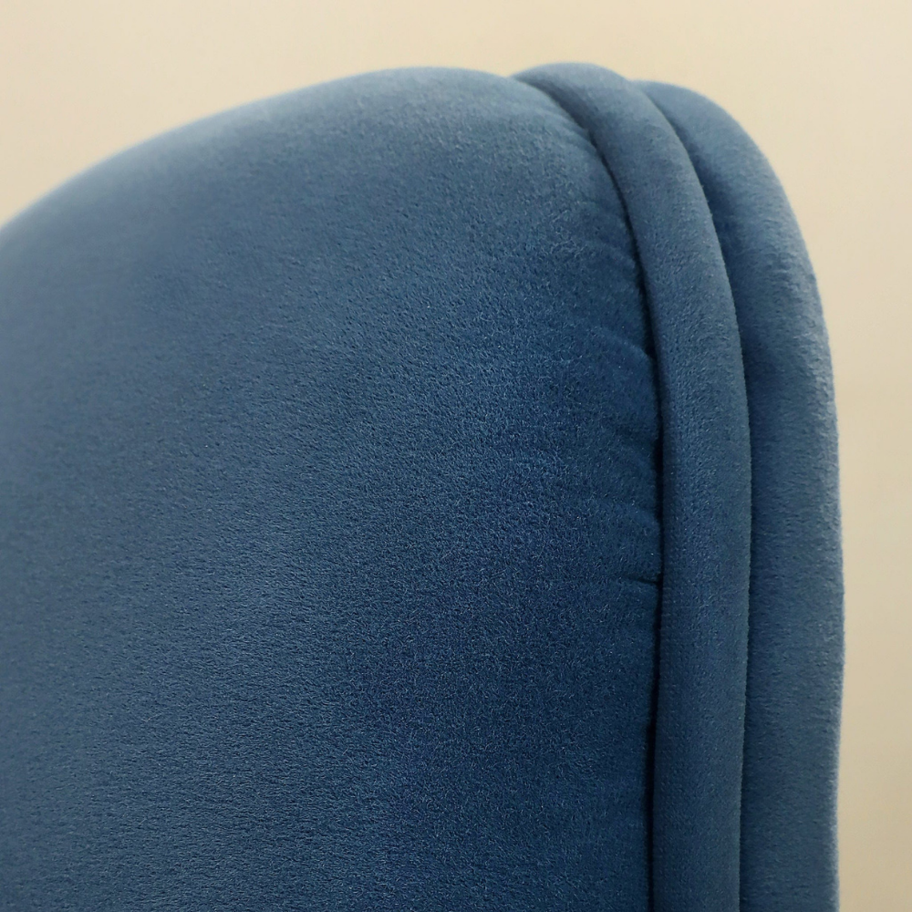 Amanda cubic lounge chair