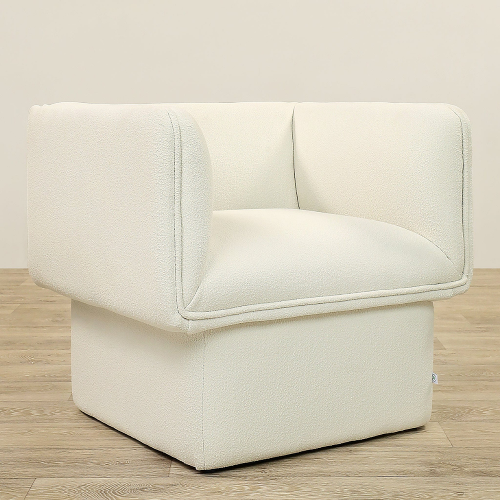 Amanda cubic lounge chair