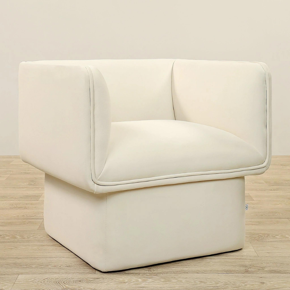 Amanda cubic lounge chair