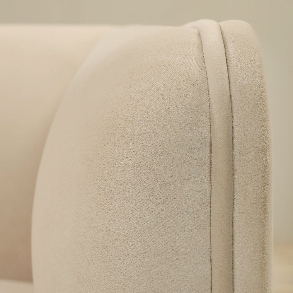 Amanda cubic lounge chair