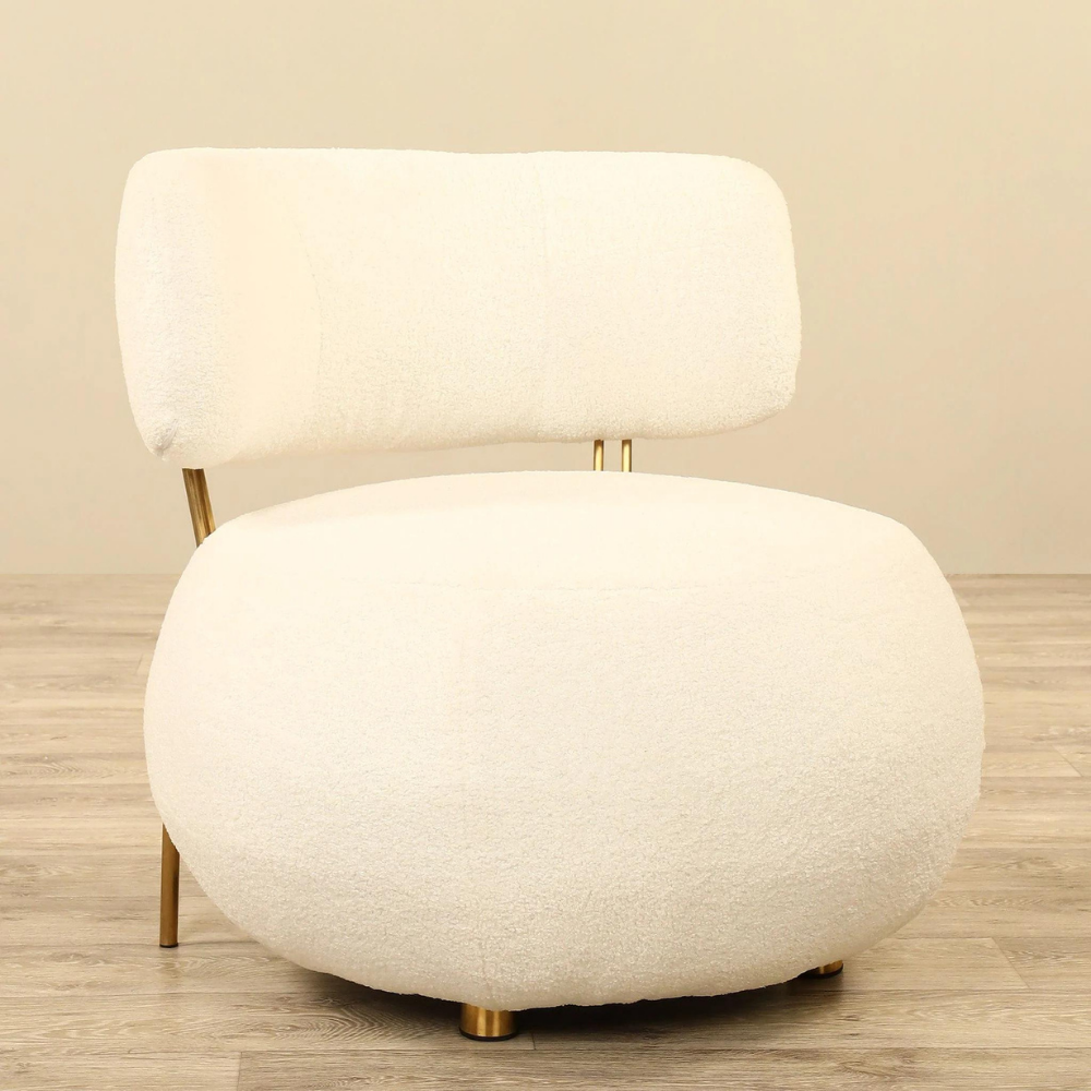 Contemporary Poufy lounge chair