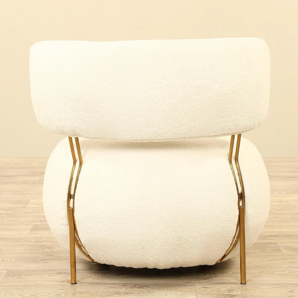 Contemporary Poufy lounge chair