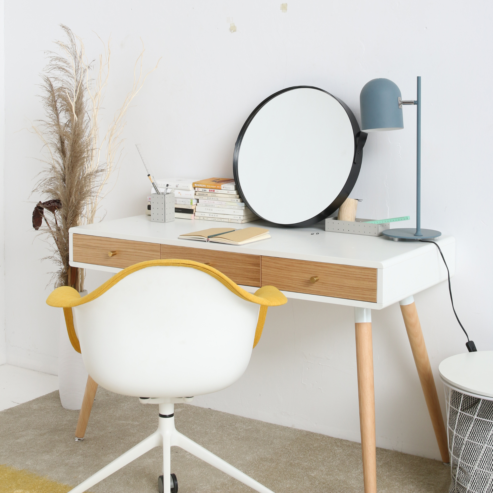 Black Round metal wall mirror