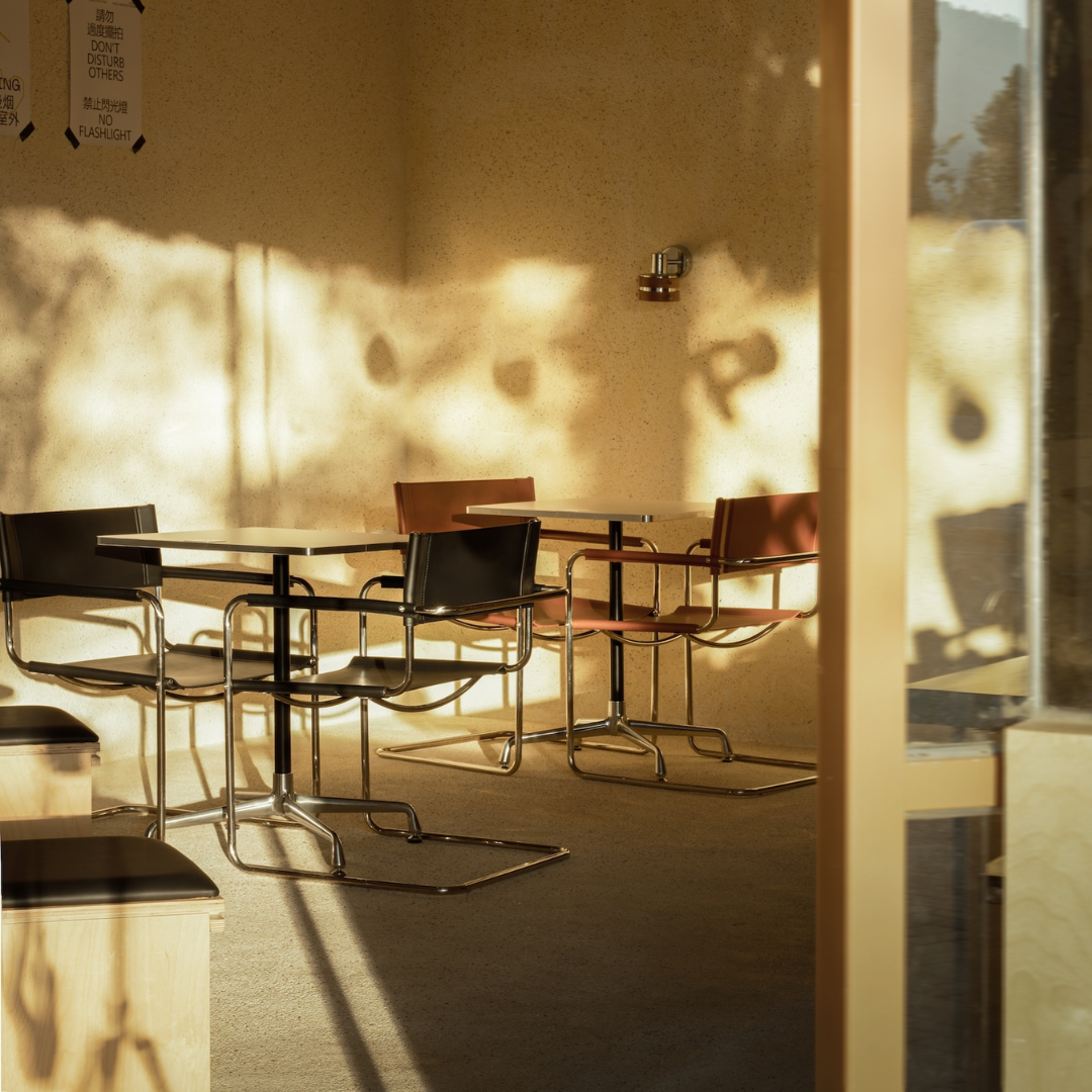 Cantilever Sam Chair With Armrests