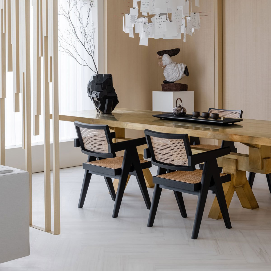 Jeanne chair with armrests - Style