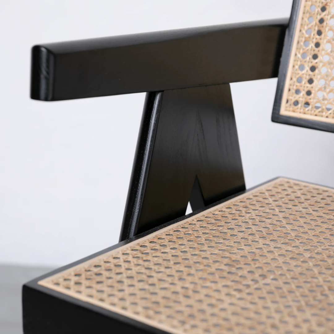 Jeanne chair with armrests - Style