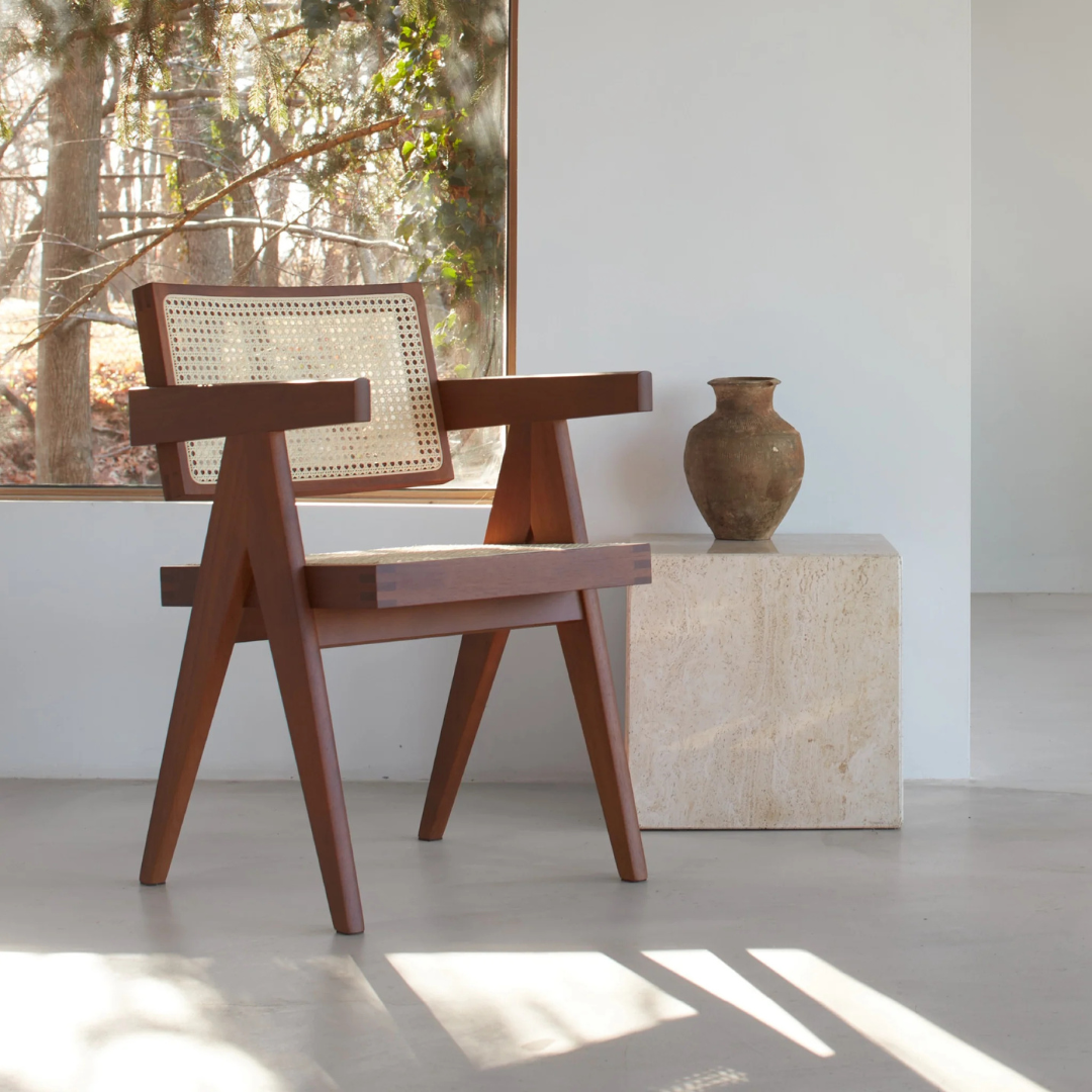 Jeanne chair with armrests - Style