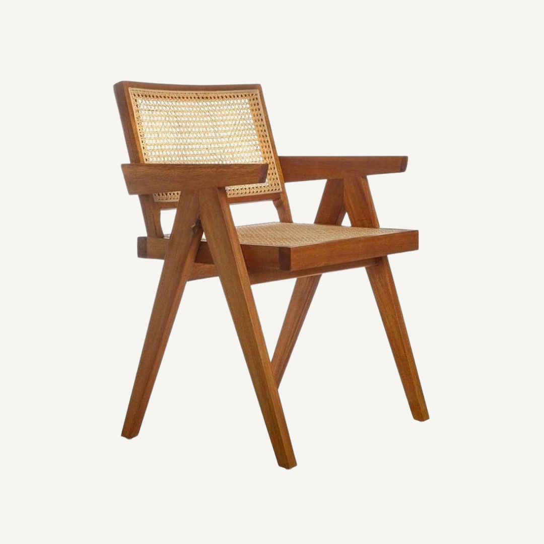 Jeanne chair with armrests