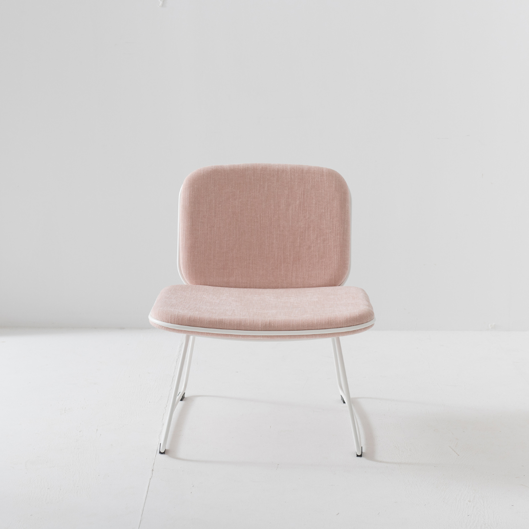 Fabric Lounge Chair - Vintro