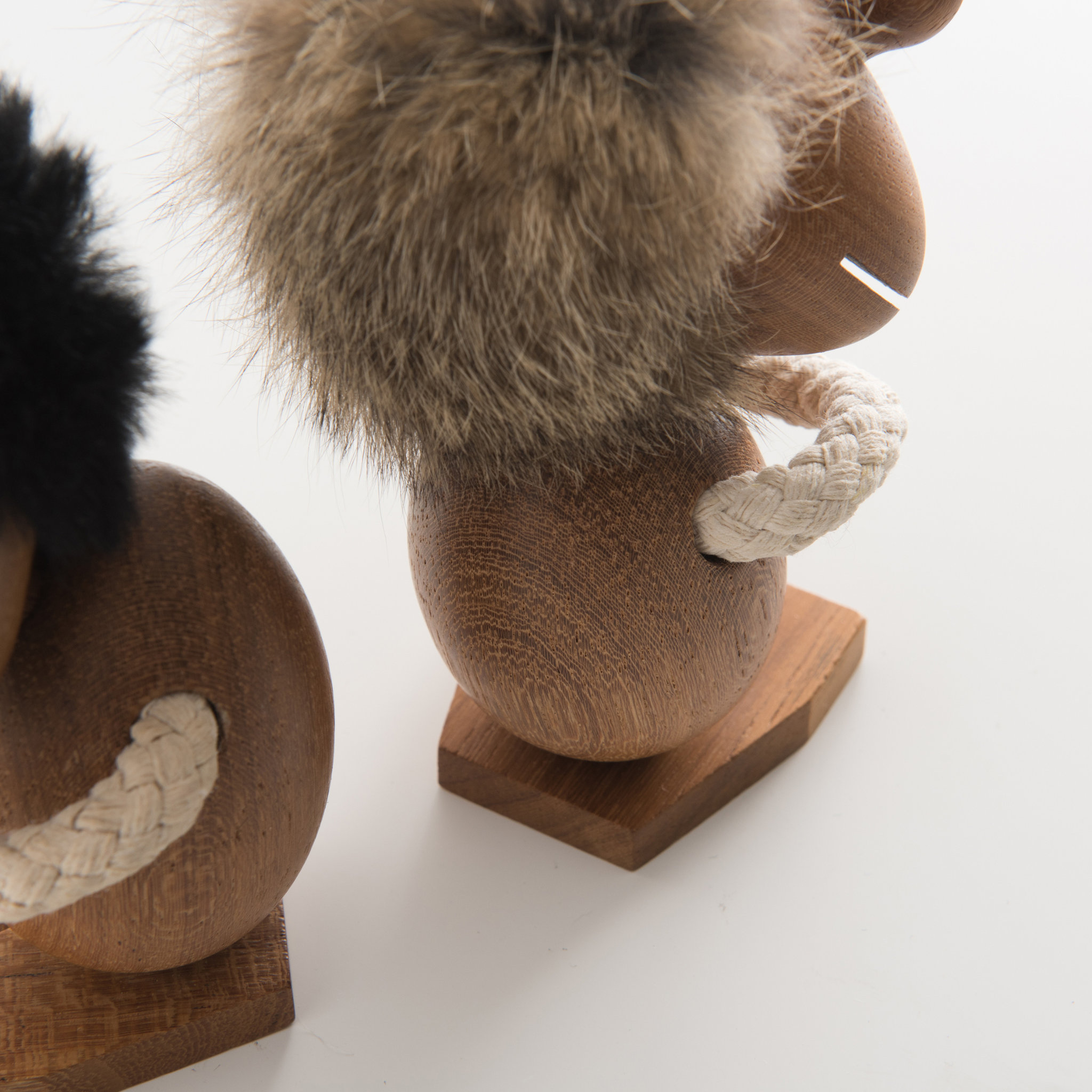 Figurines Opitmist & Pessimist inspired by Hans Bolling