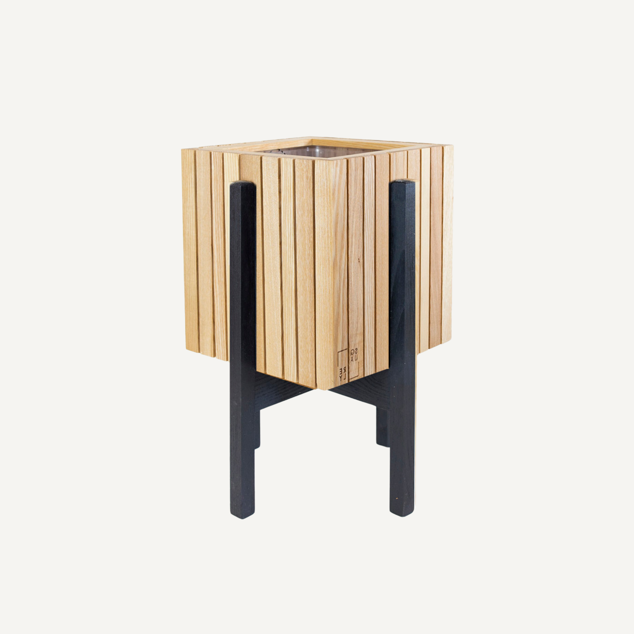 GrowOn planter on legs - Squarely