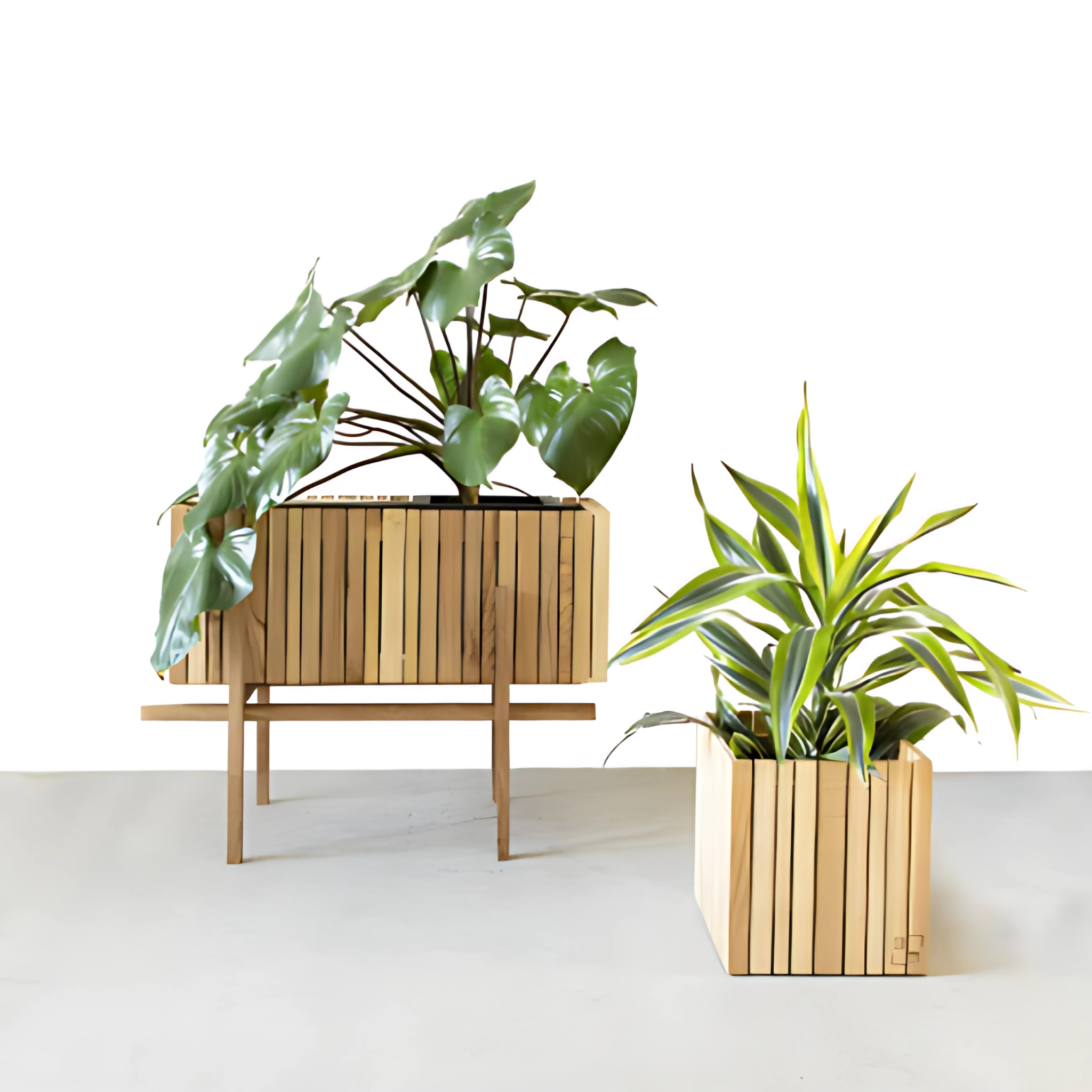 GrowWide planter on legs - Squarely
