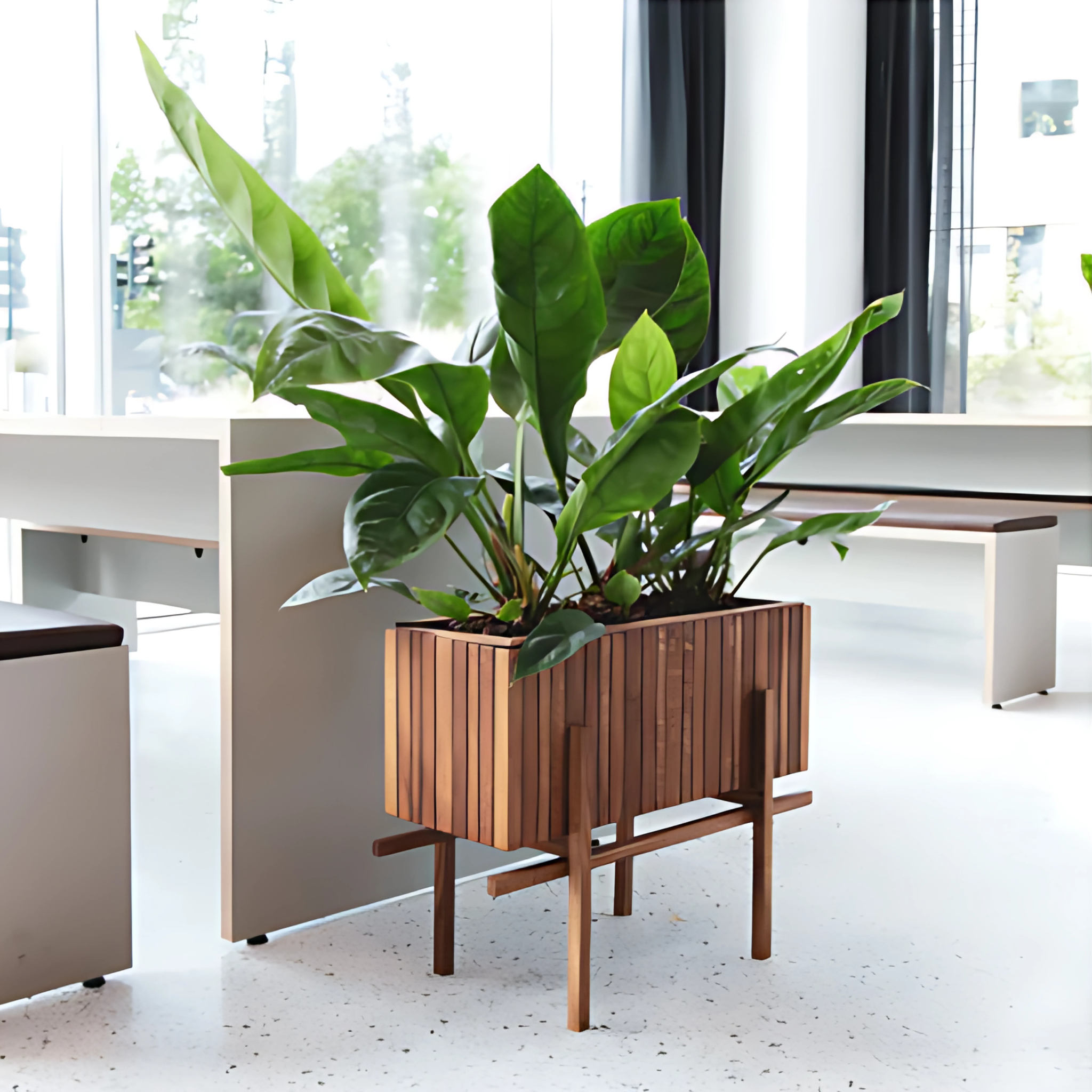 GrowWide planter on legs - Squarely