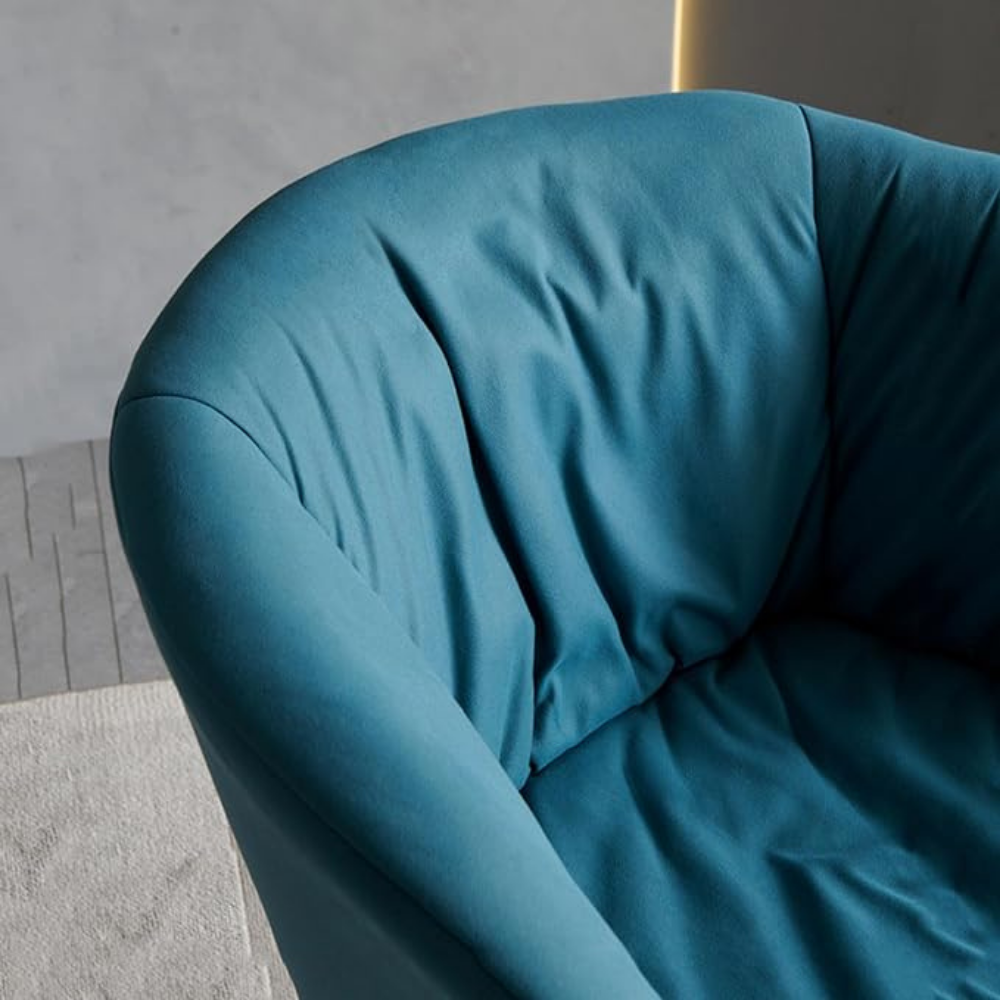 Cozy armchair LARROSO