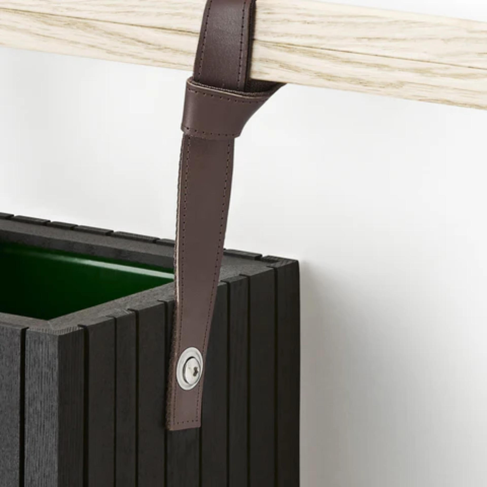 HoldOn leather planter strap Squarely