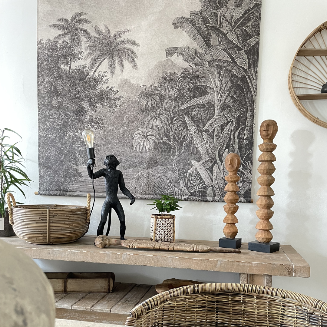 Monkey standing table lamp