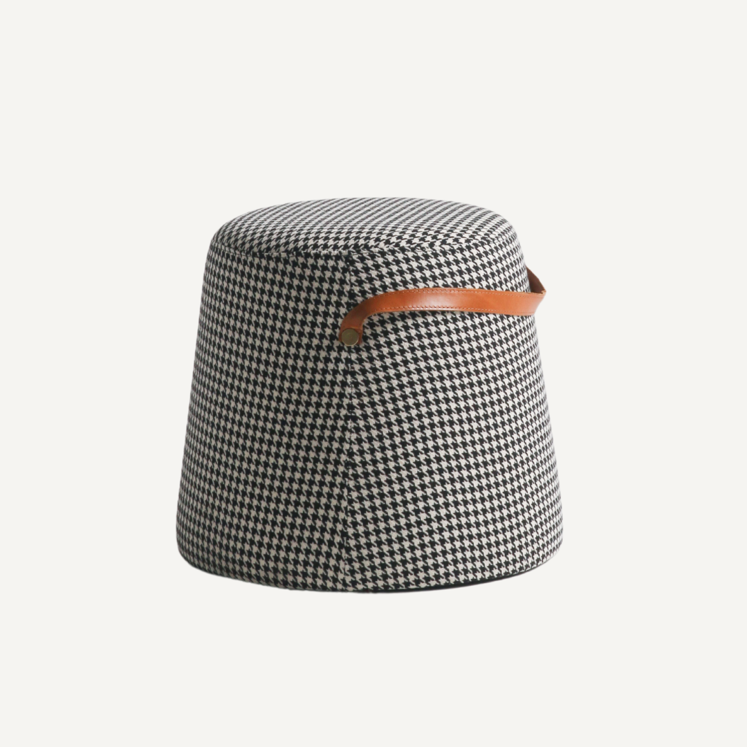 Olympe velvet pouf