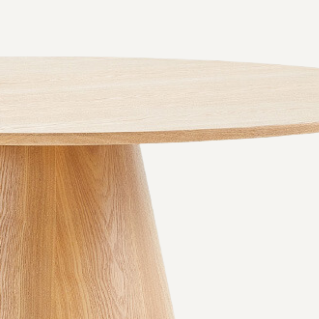 Round wooden table Massy
