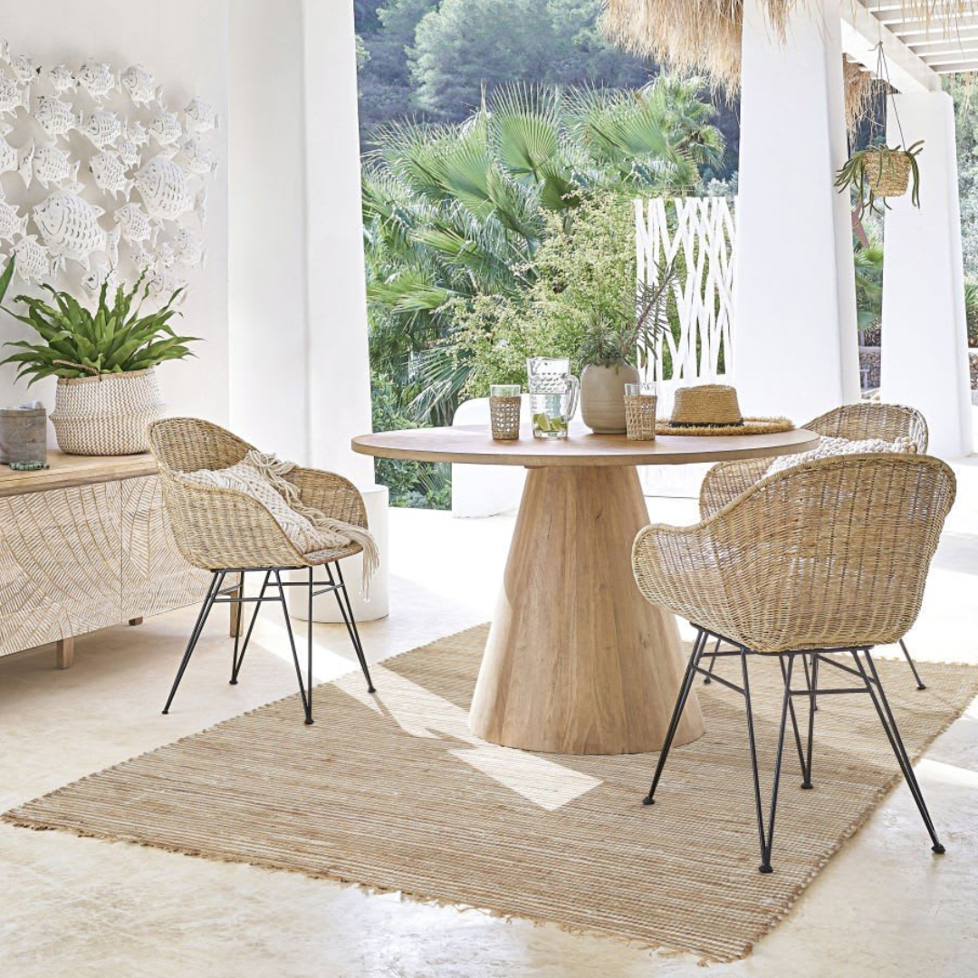 Round wooden table Massy