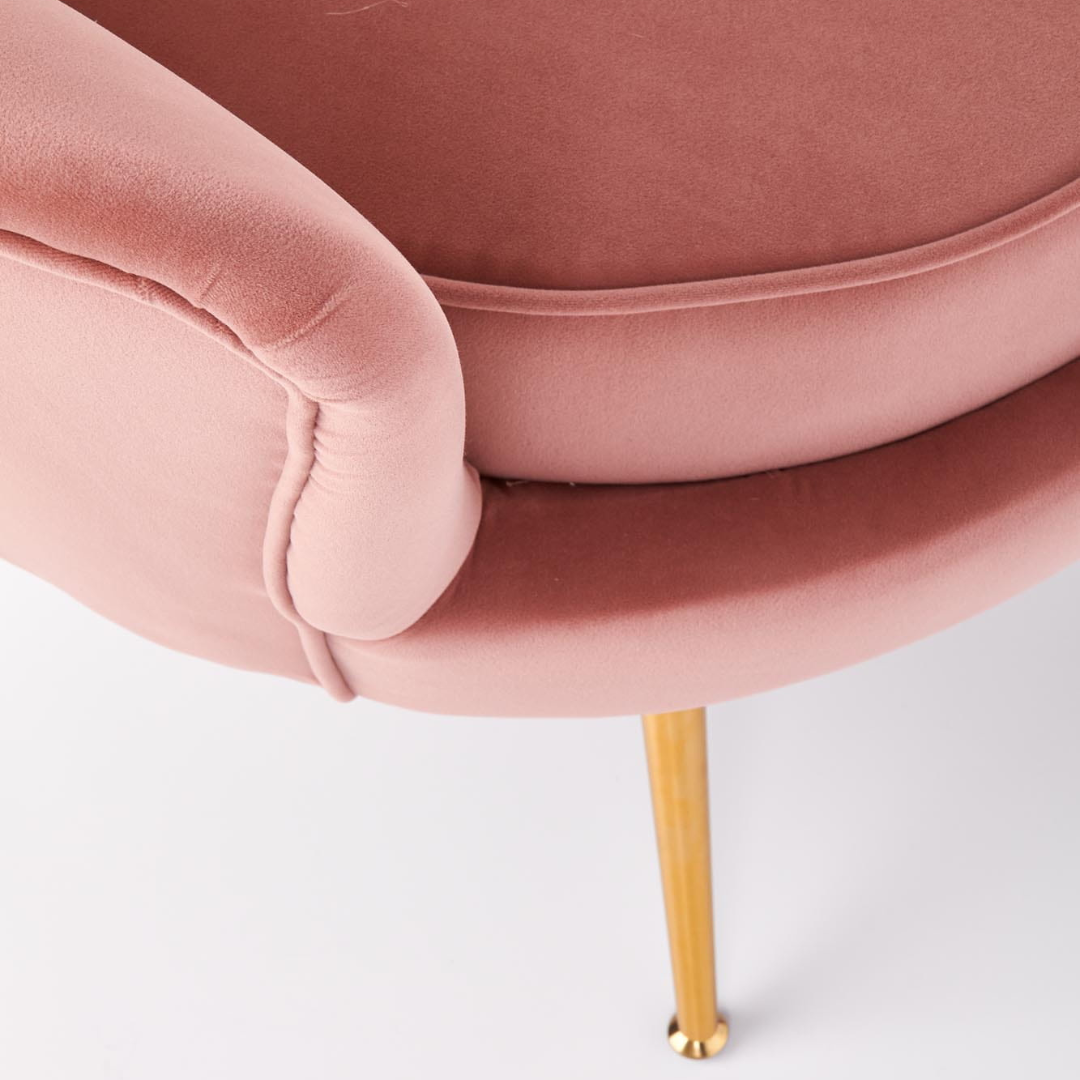 Shell-shaped lounge chair Shella