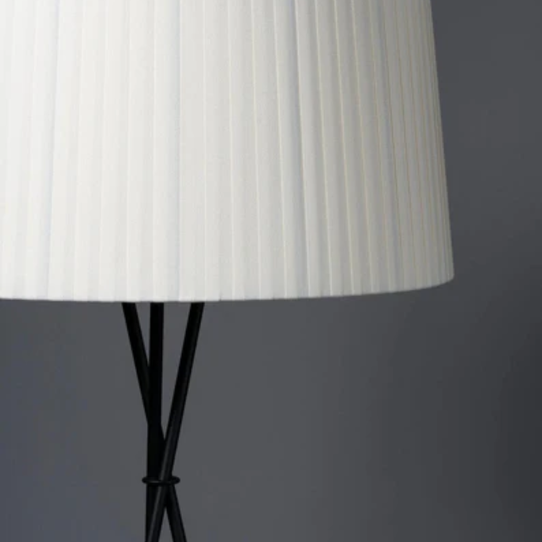Tripode Floor Lamp