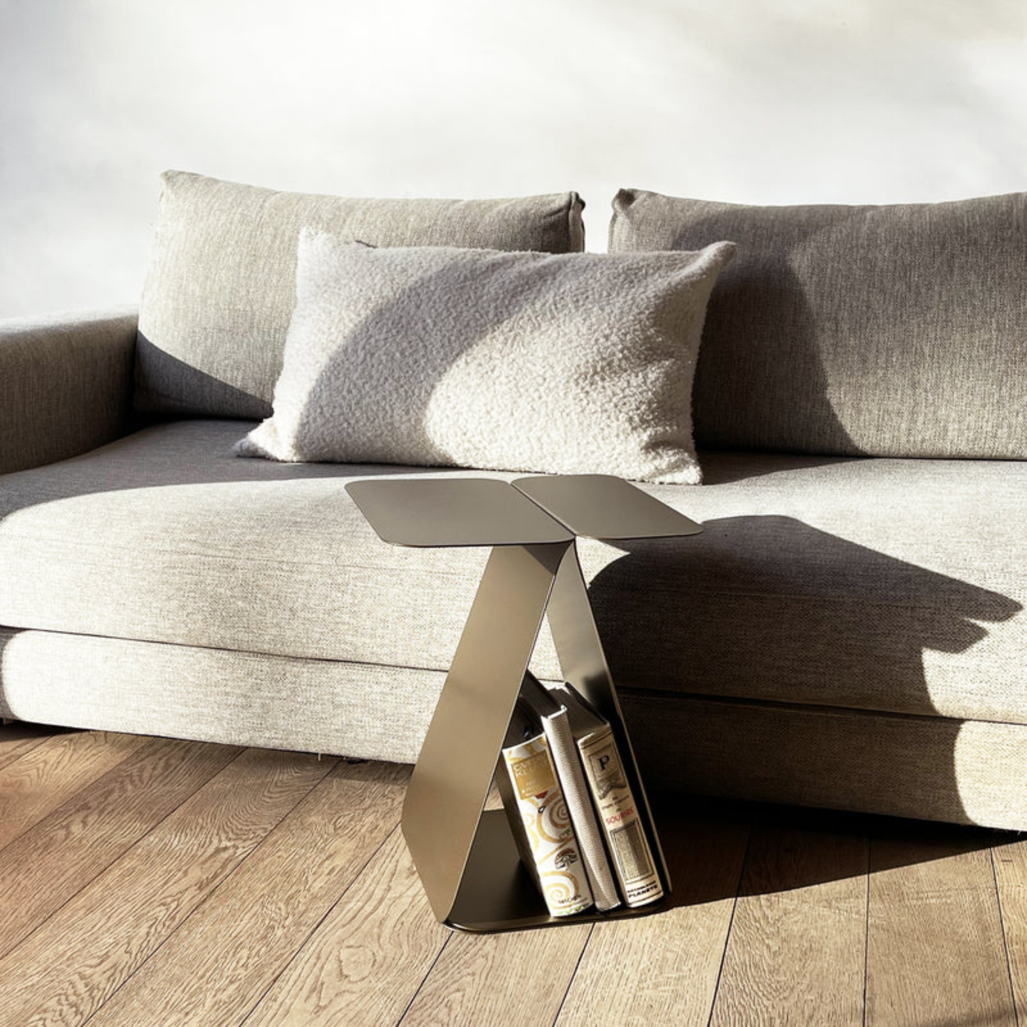 YOUMY steel side table - Mlle JO