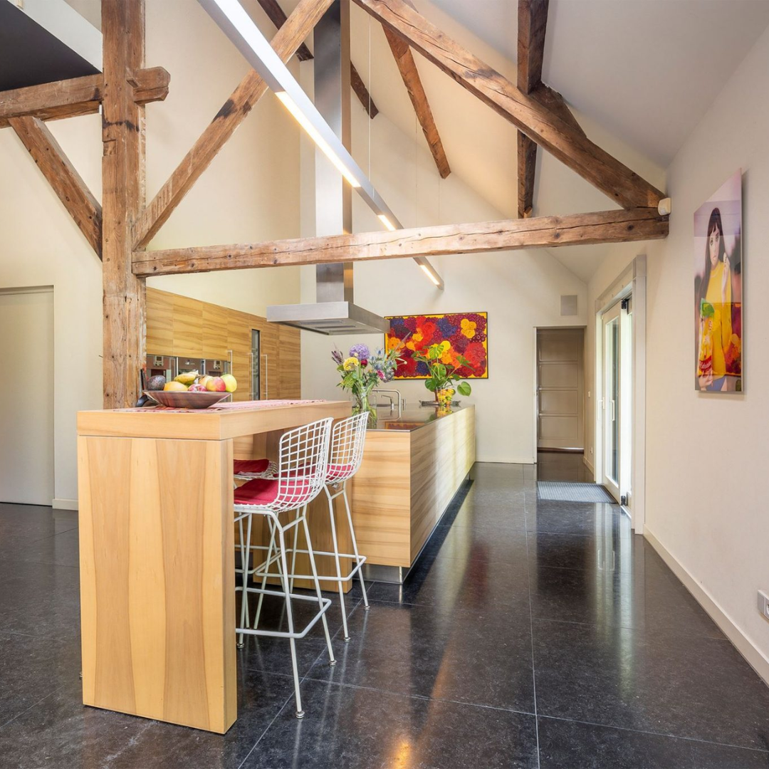 Bettie Bar Stool - 60 cm seat height