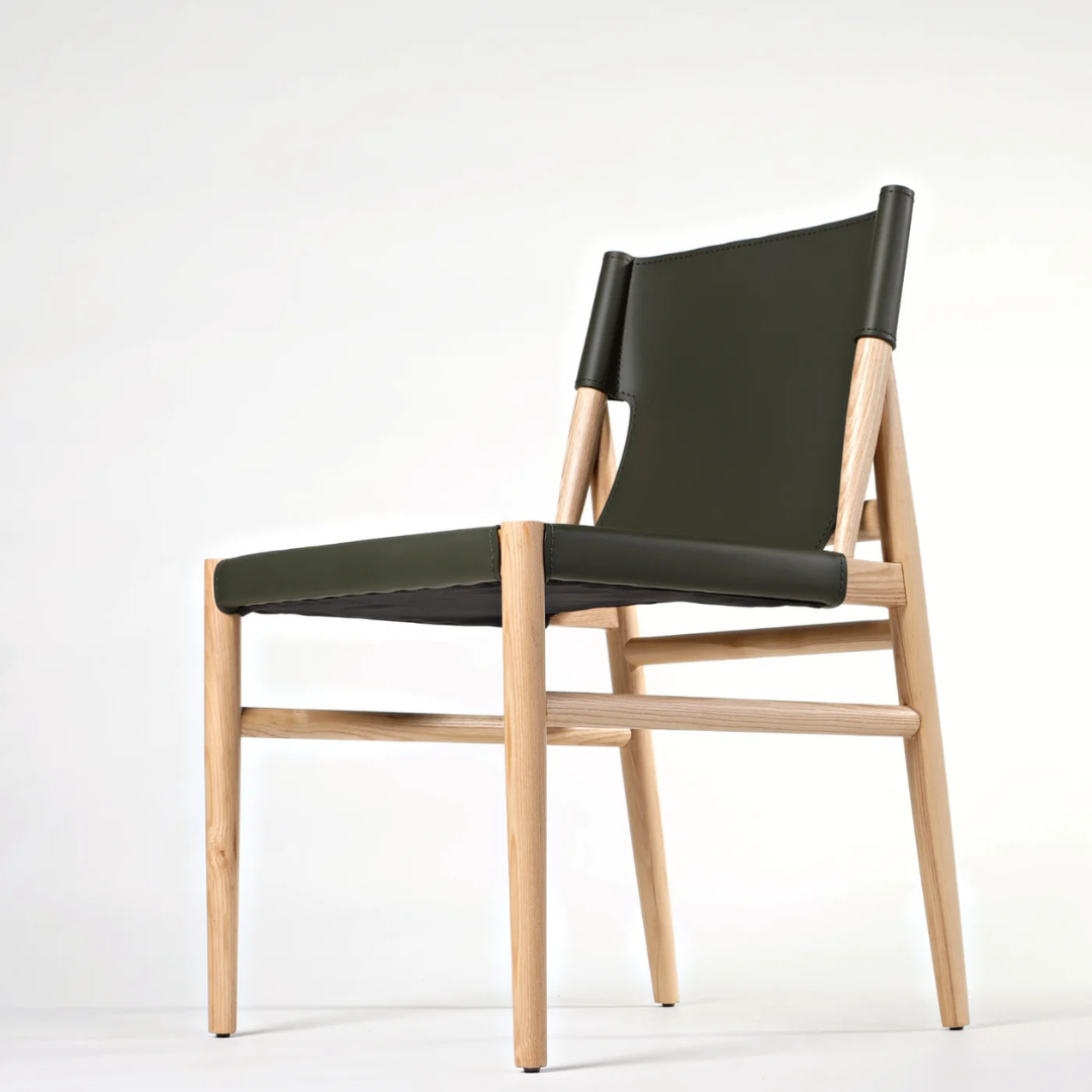 Harmonia wood and leather chair