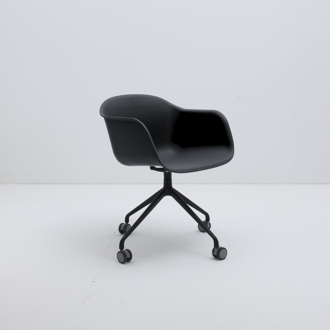 Glavo -  Armchair with wheels